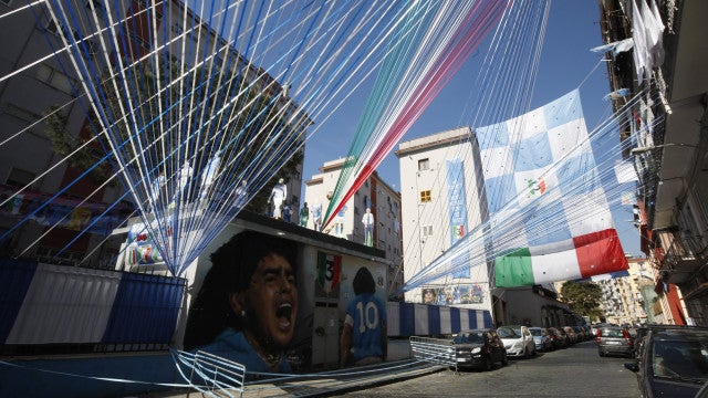 Napoli ainda não é campeão italiano, mas cidade já prepara festa