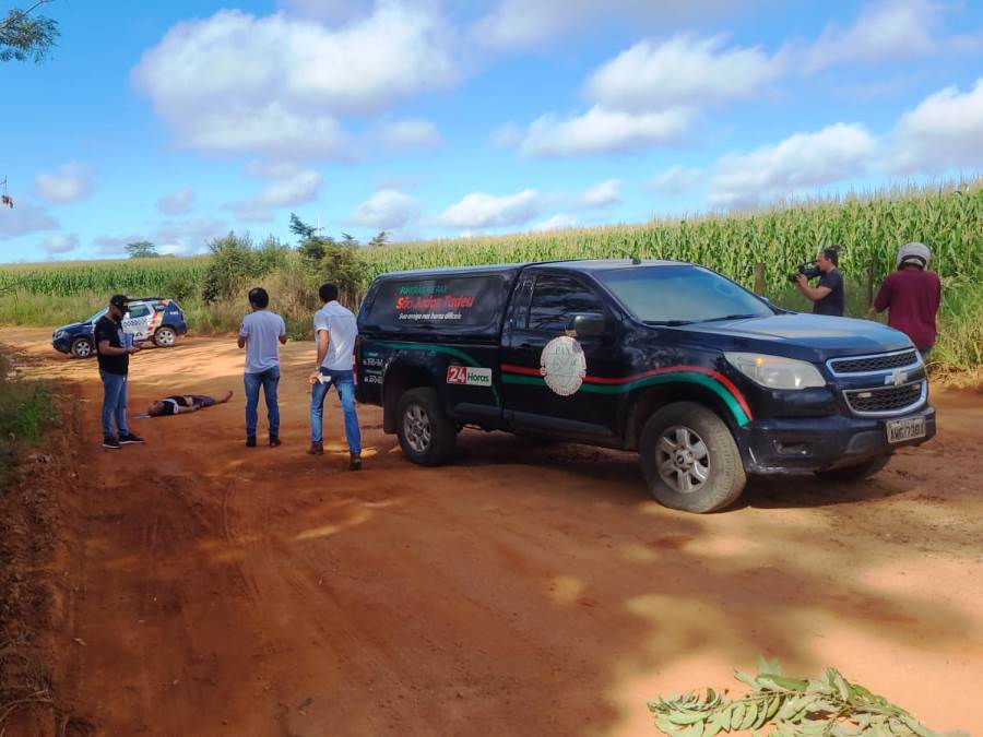 Corpo com sinais de tiros é localizado em estrada vicinal na Zona Rural de Peixoto de Azevedo