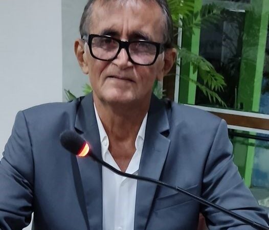 José França solicita patrolamento das Ruas do Bairro Aeroporto e passagem elevatória na Av. Lions Clube