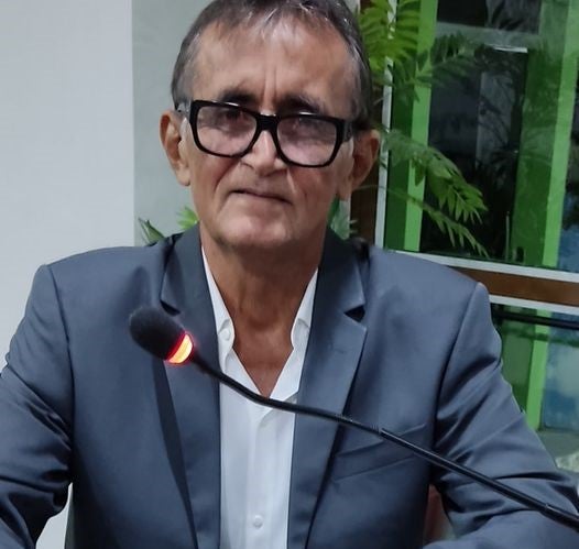 José França solicita patrolamento das Ruas do Bairro Aeroporto e passagem elevatória na Av. Lions Clube