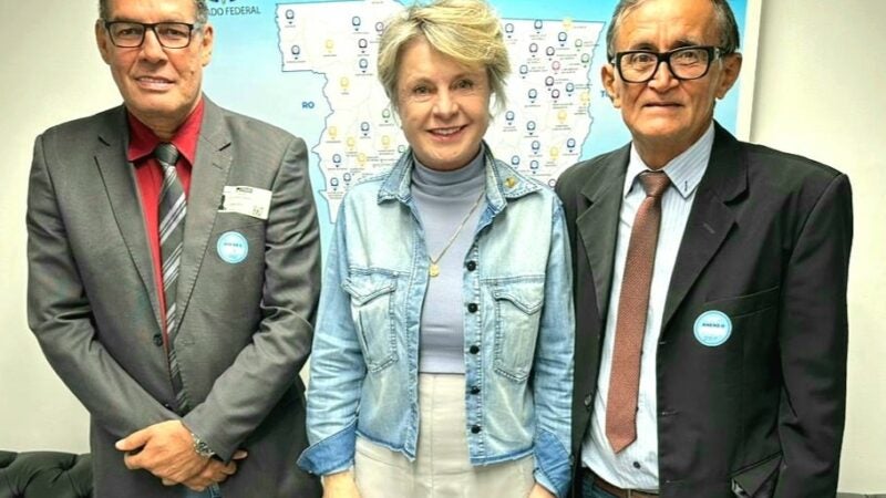 Vereadores José França e Valter do Sindicato Reivindicam a senadora Margareth Buzetti recursos para drenagem da Rua Genésio Minetto