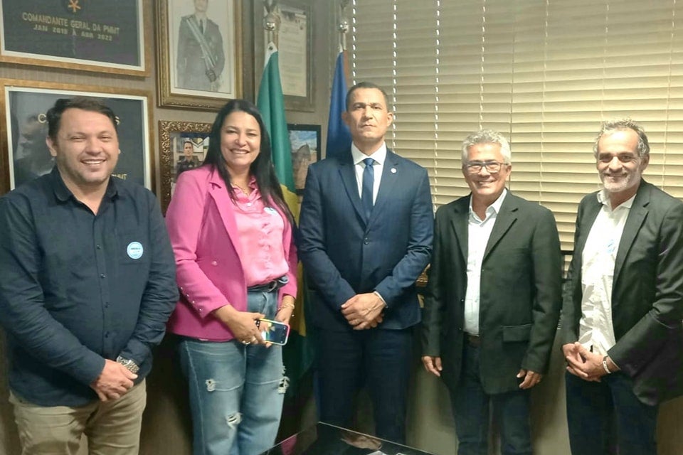 Em audiência com deputado federal Coronel Assis vereadores reivindicam recursos para Urbanização do córrego central construção do quartel da PM e implantação da Vila Militar