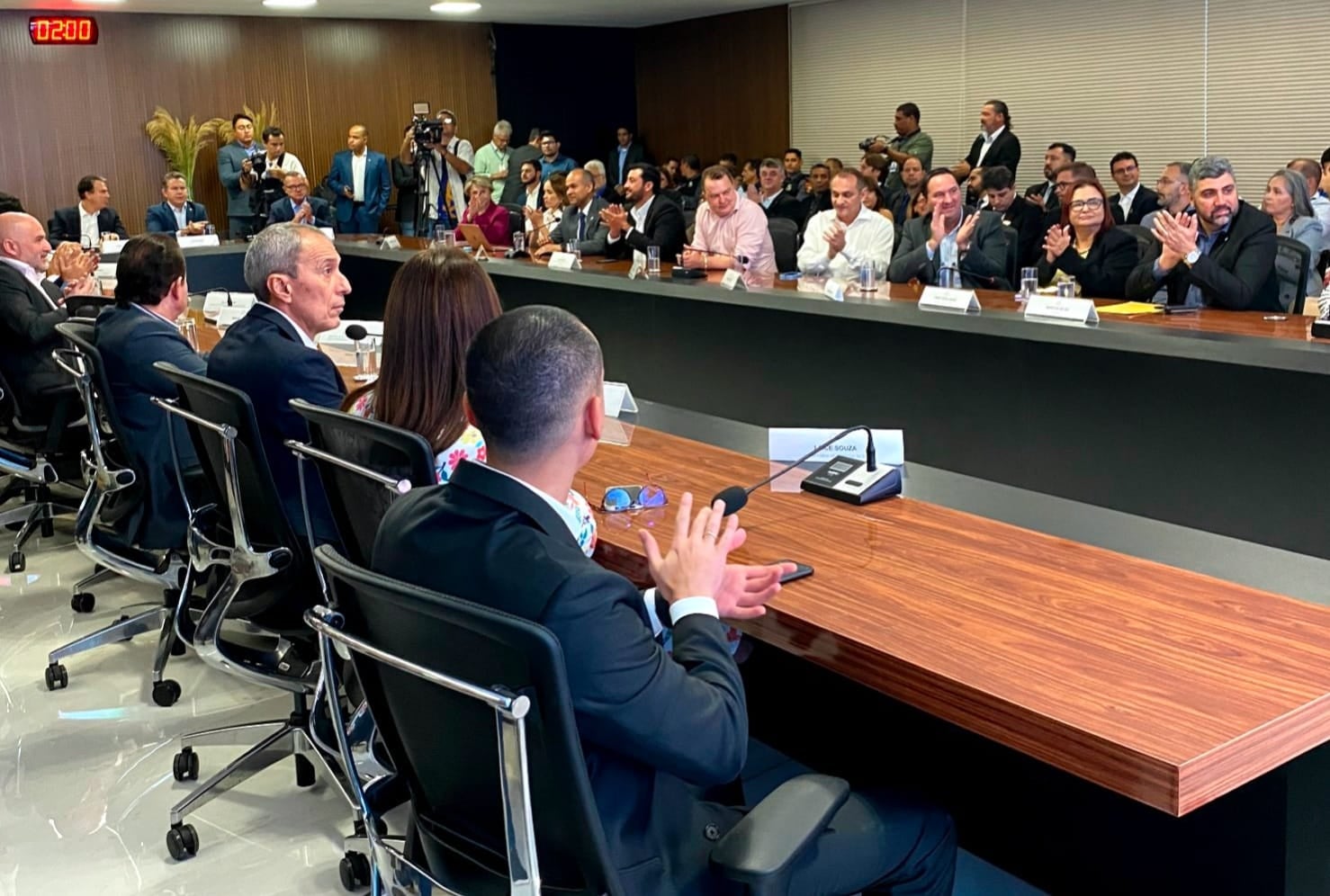 Prefeito entrega a ministro proposta para implantar UFMT em Lucas e quer início de cursos no ano que vem