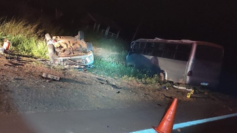 Acidente com carro e micro-ônibus na BR-163 entre Sinop-Itaúba deixa um morto