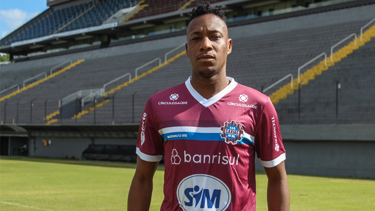 Em semana de estreia, atacante Joãozinho projeta disputa da Série D com o Caxias