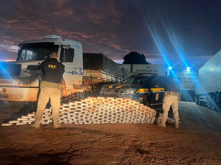 PRF apreende 210kg de pasta base de cocaína