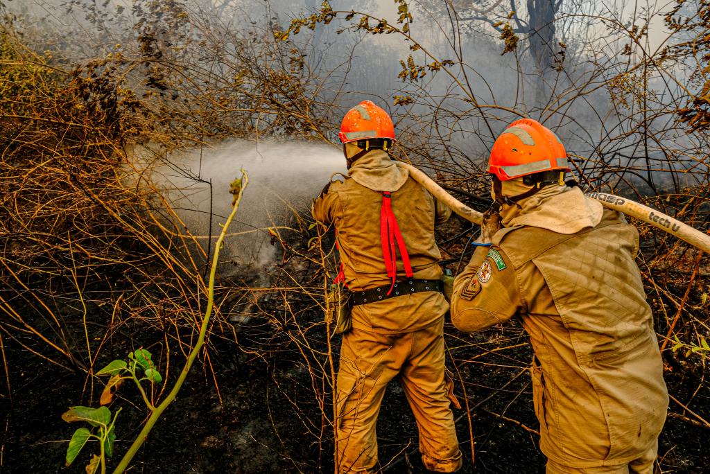 Governo entrega aeronaves e contrata brigadistas para combater incêndios e desmatamento ilegal em MT