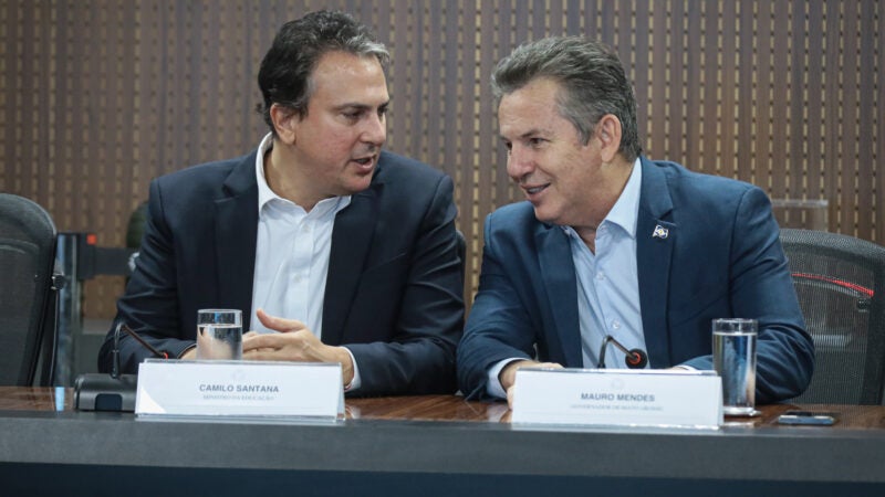 Ministro da Educação elogia governo Mauro e assina parceria para retomar obras de 71 escolas em MT