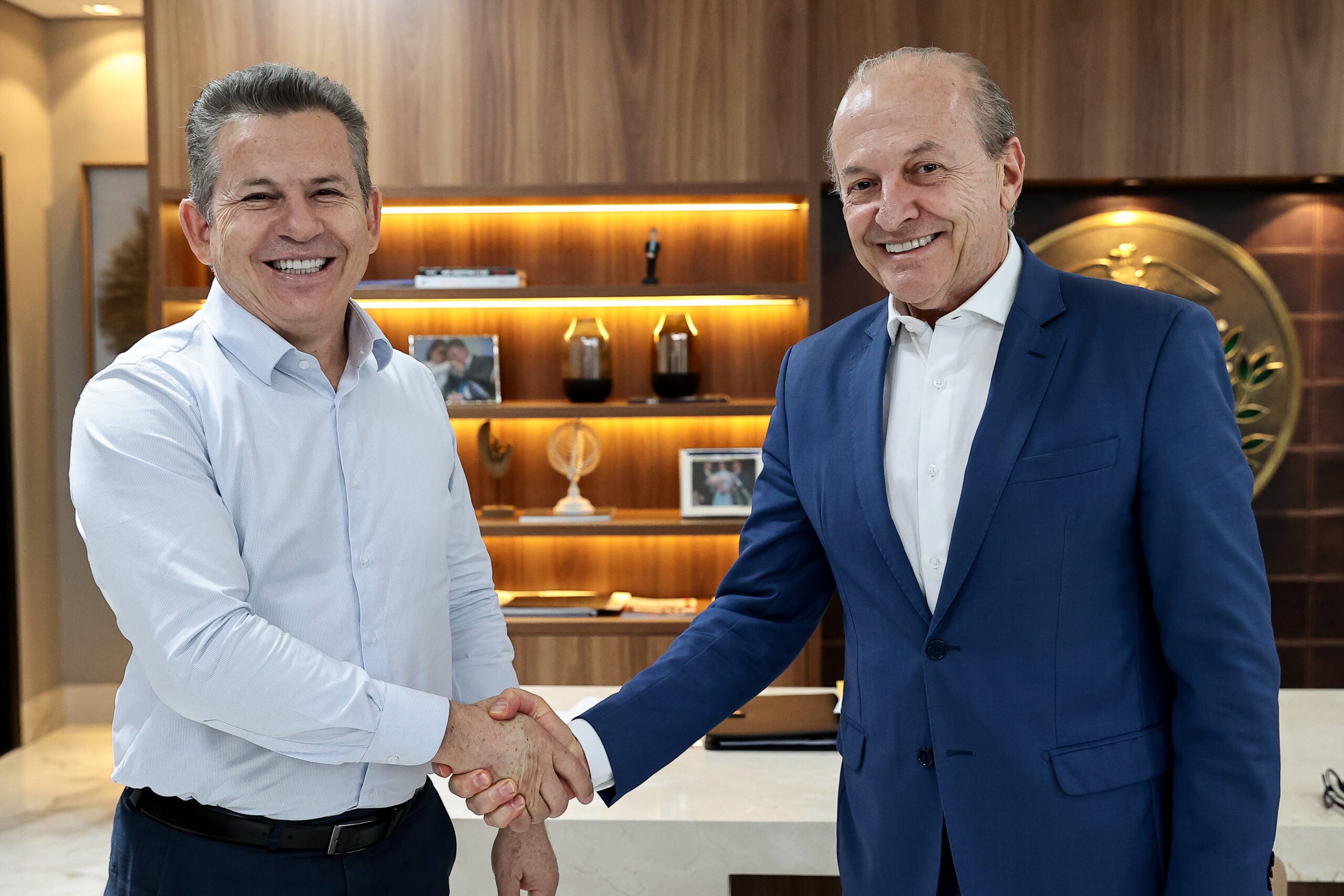 Pivetta assume comando do governo de Mato Grosso e Mauro Mendes cumpre agenda nos Estados Unidos