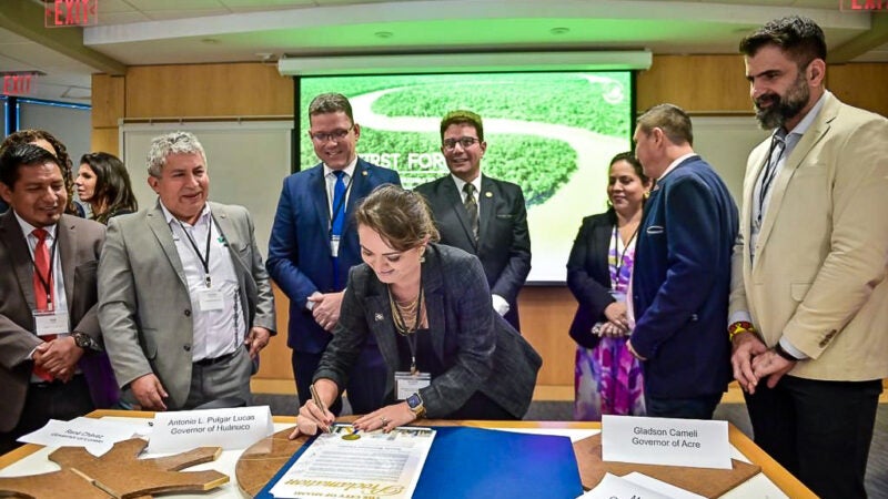 Governo de Mato Grosso assina em Miami criação de câmara para fomentar bioeconomia