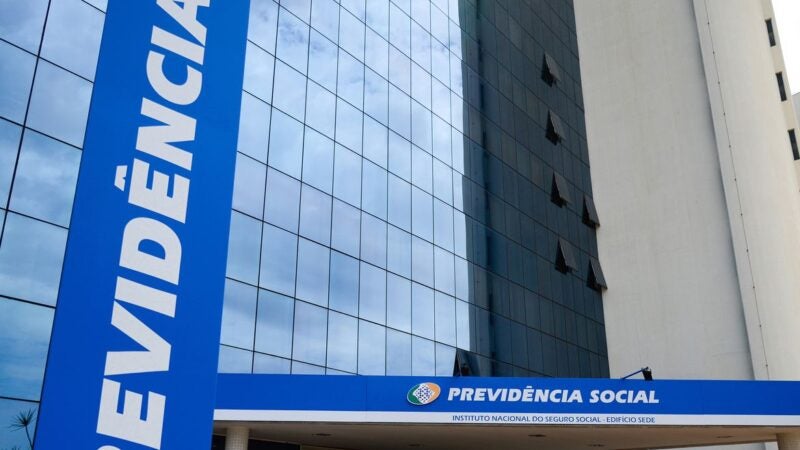 Primeira parcela do 13° salário do INSS começará a ser paga dia 25 de maio