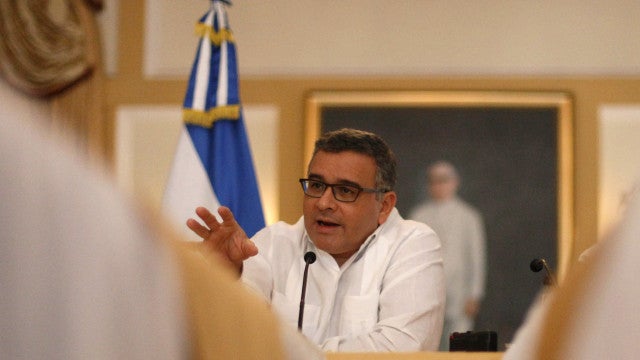 El Salvador condena ex-presidente por suposto acordo ilícito com gangues