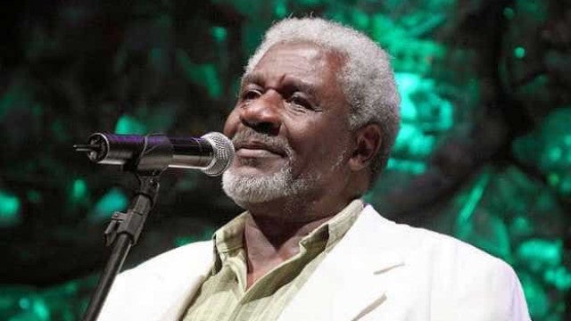 Tony Tornado completa 93 anos e se emociona com festa surpresa de colegas; veja vídeo