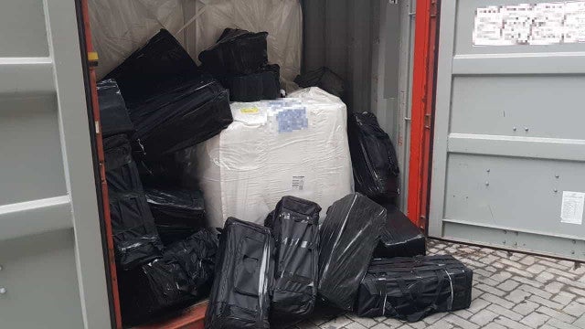 Polícia da Itália encontra quase 3 toneladas de cocaína em contêineres de bananas