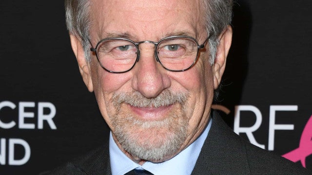 Por que Steven Spielberg diz que errou em ‘E.T.’ ao editar cena de policiais com armas