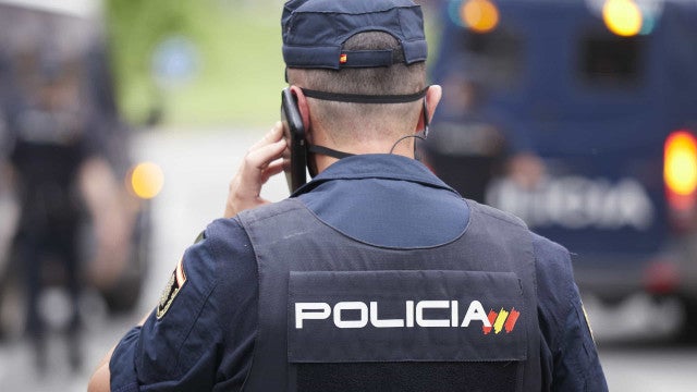 Filha de Mick Jagger é presa por agredir policiais em Ibiza