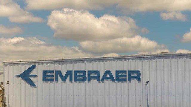 Prejuízo líquido ajustado da Embraer sobe para R$ 466,9 milhões no 1º trimestre