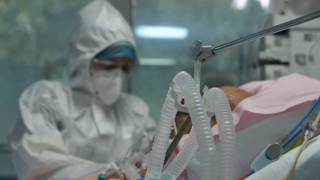 OMS declara o fim da emergência de saúde da pandemia de Covid, a mais devastadora deste século
