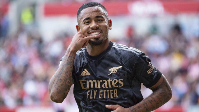 Gabriel Jesus marca, Arsenal bate o Chelsea, e reassume a liderança no Inglês