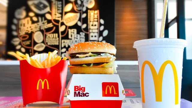 Crianças trabalhavam sem salário e até de madrugada em McDonald’s nos EUA