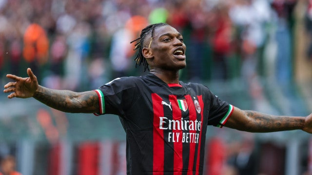 Milan leva ‘bronca’ da torcida e sofre pressão antes da semifinal da Liga dos Campeões