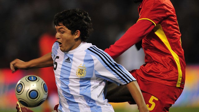 Jogador capota carro e está sob cuidados intensivos