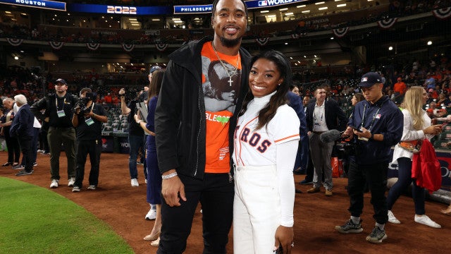 Simone Biles e Jonathan Owens se casam pela segunda vez no México