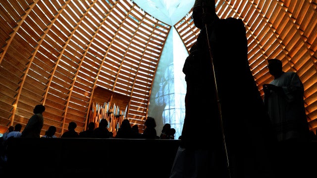 Diocese na Califórnia apresenta falência após 330 processos de abusos