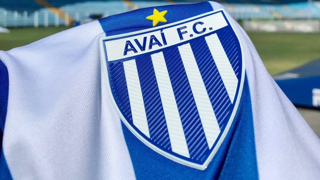 Avaí suspende contrato de zagueiro citado em investigação de manipulação de resultados