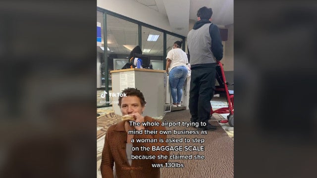 Cia. aérea é criticada por pesar mulher antes de voo: "Isto é humilhante"