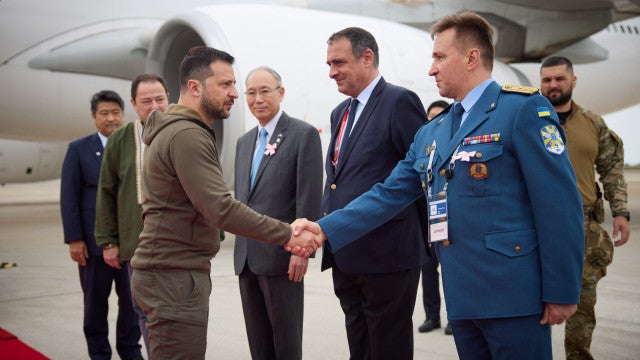 Zelenski chega ao G7 e ofusca comunicado de cúpula sobre ameaça da China