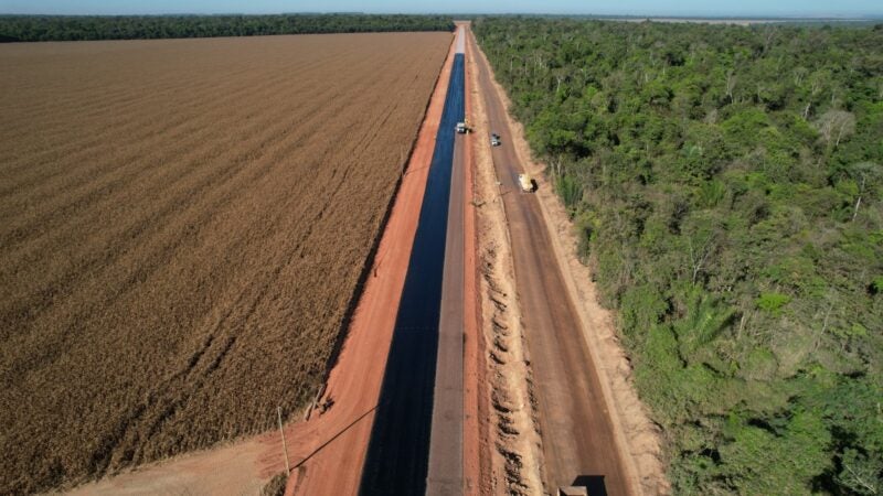 Avança pavimentação da estrada Nanci em Sinop e prefeito prevê conclusão até setembro