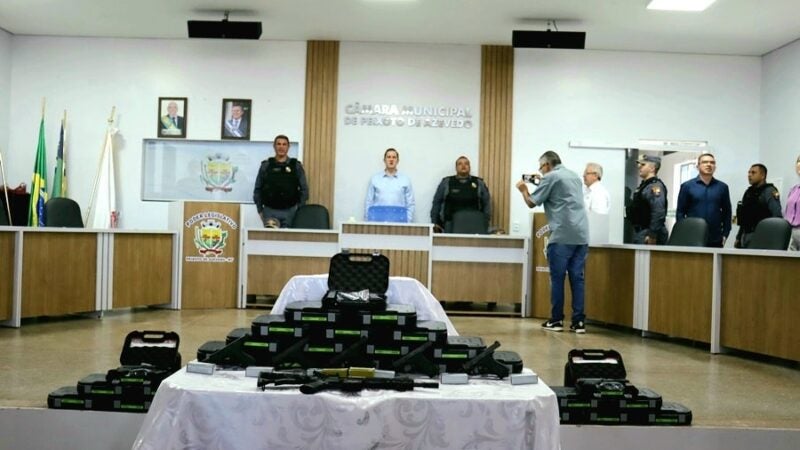 Presidente Valcimar agradece governo do estado por armamentos para Polícia Militar