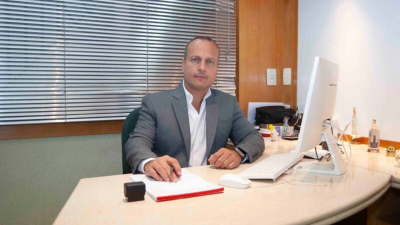 Ortopedista esclarece dúvidas e minimiza medos relacionados a cirurgias na coluna