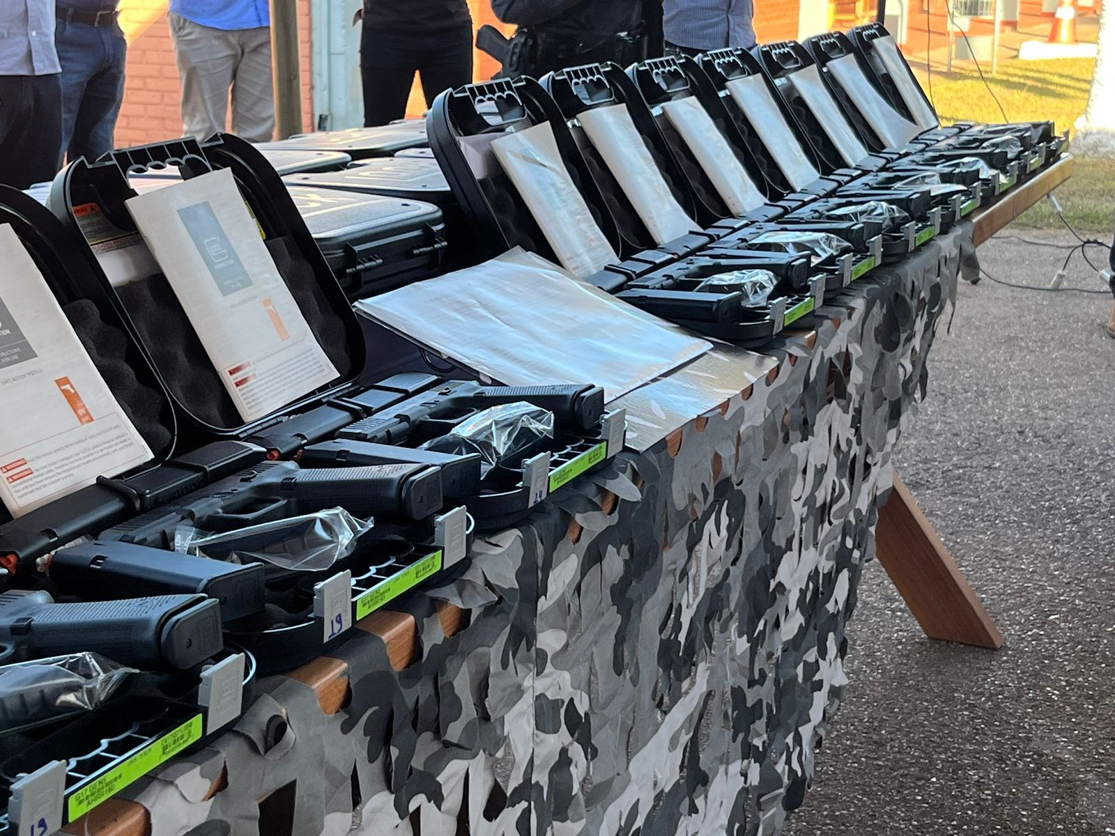 Governo de MT entrega pistolas Glock, munições e novo auditório para o 4º Comando Regional da Polícia Militar