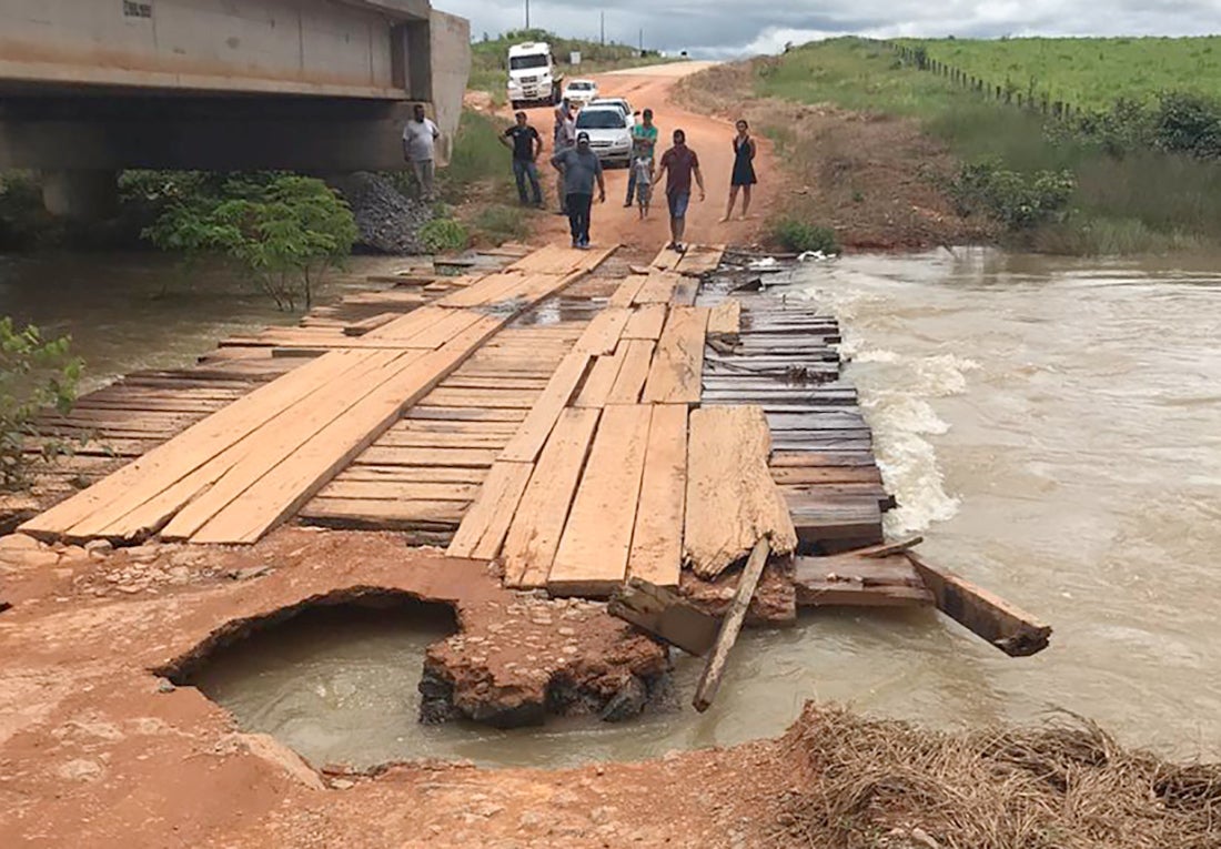 Governo do Estado e prefeituras vão trocar pontes de madeira por de concreto