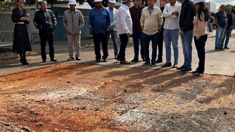 Começa em Sinop microrrevestimento asfáltico em 18 bairros; prefeitura investe R$ 18 milhões