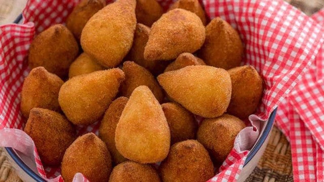 Suposta bomba em aeroporto no Paraná era pacote de coxinhas, diz PF
