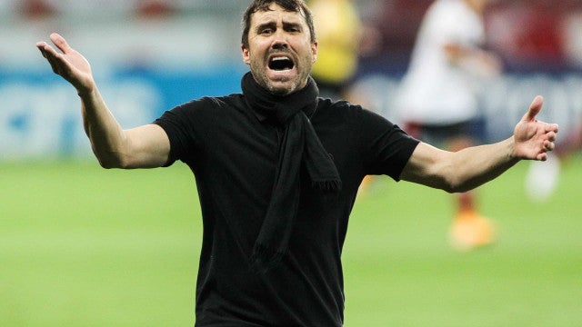 Após protestos e vitória no clássico, Coudet garante confiar em seu trabalho no Atlético-MG