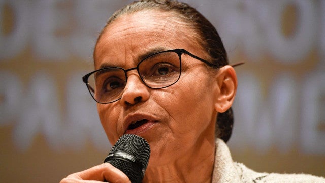 "Nosso tempo para agir está se esgotando", diz Marina Silva