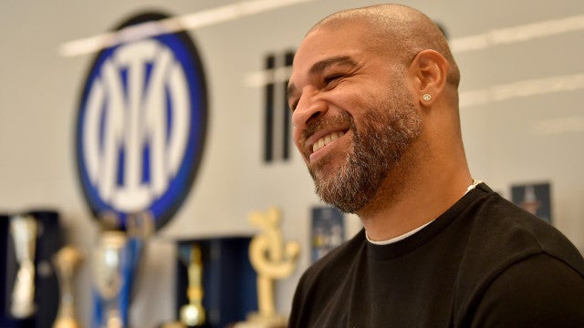 Adriano perde voo após noitada e não vai comentar a Champions