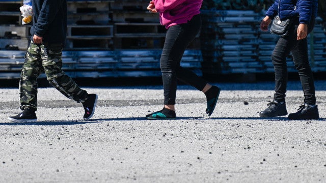 Total de deslocados no mundo é recorde e supera 110 milhões de pessoas