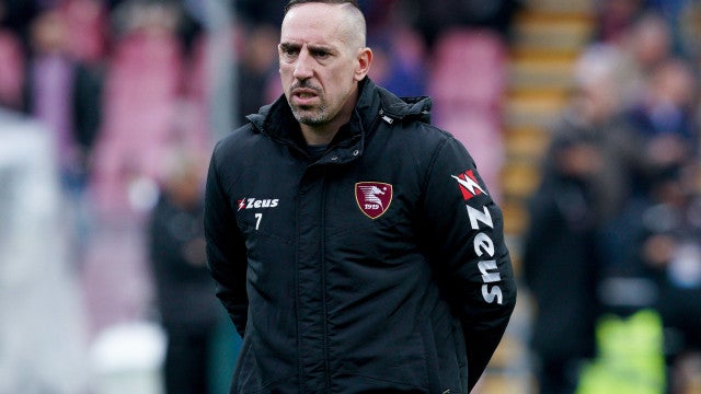 Vaga de assaltos na Serie A. Ribéry é a última estrela a ficar sem carro