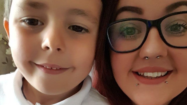 "Reconheci-o pelo sapato": Mãe lembra filho que morreu após ataque de cão