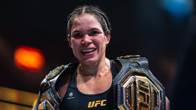 Amanda Nunes se aposenta do UFC após vitória contra mexicana: ‘Campeã dupla para sempre!"
