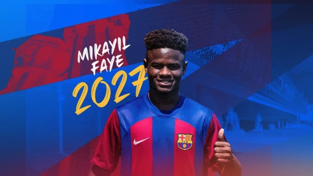Barcelona apresenta senegalês de 18 anos com cláusula de 400 milhões