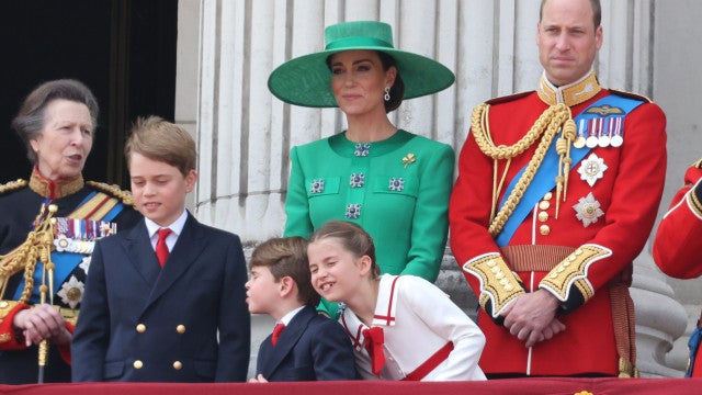O vídeo do pequeno ‘acidente’ com os irmãos príncipes Louis e Charlotte