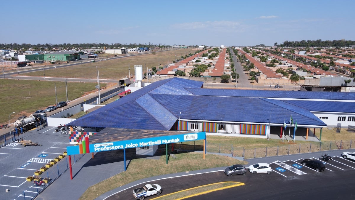 Prefeitura entrega escola com 20 salas e capacidade para 1 mil alunos em Lucas