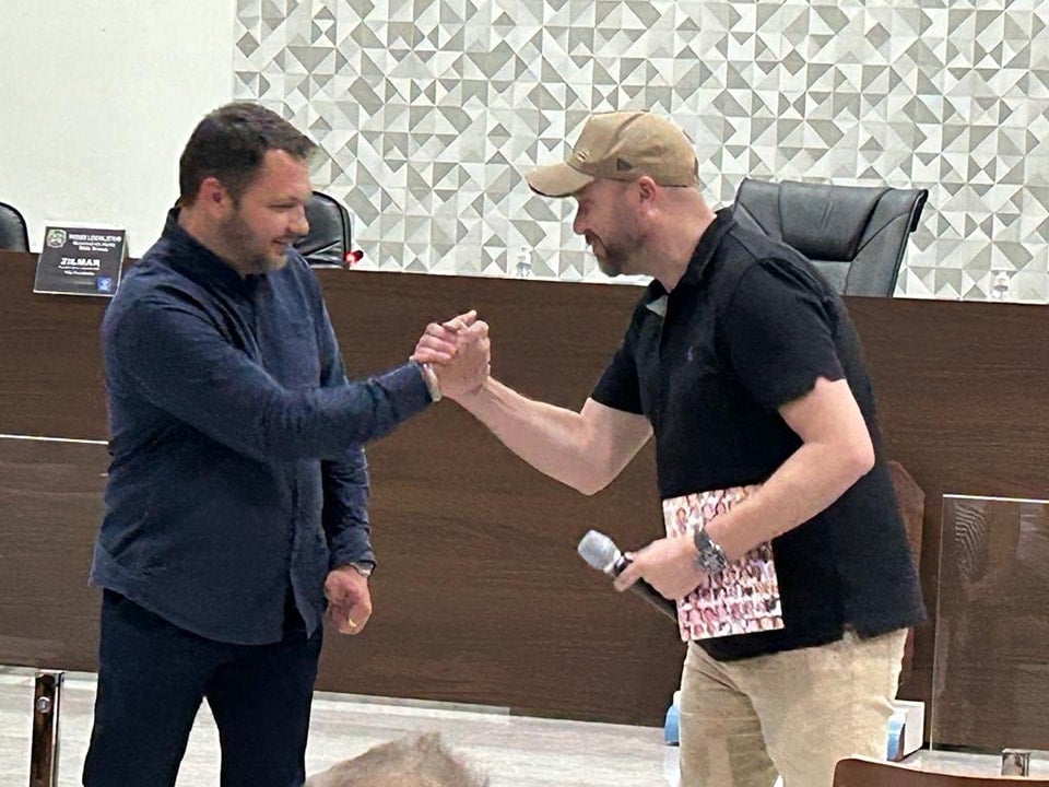 Presidente Valcimar reúne lideranças políticas e comunitárias para recepcionar deputado Beto Dois a Um