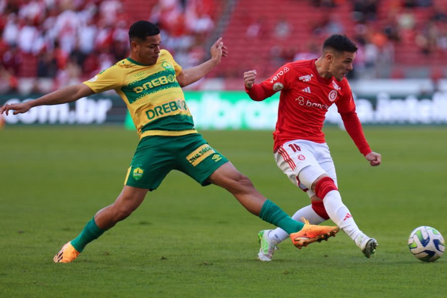 Cuiabá vence o Inter, avança e já ronda zona de Libertadores